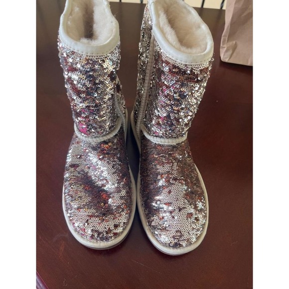UGG Sequin Boots Winter Sparkly‎ Warm Cozy Boots Women's Size 6 - Picture 1 of 4